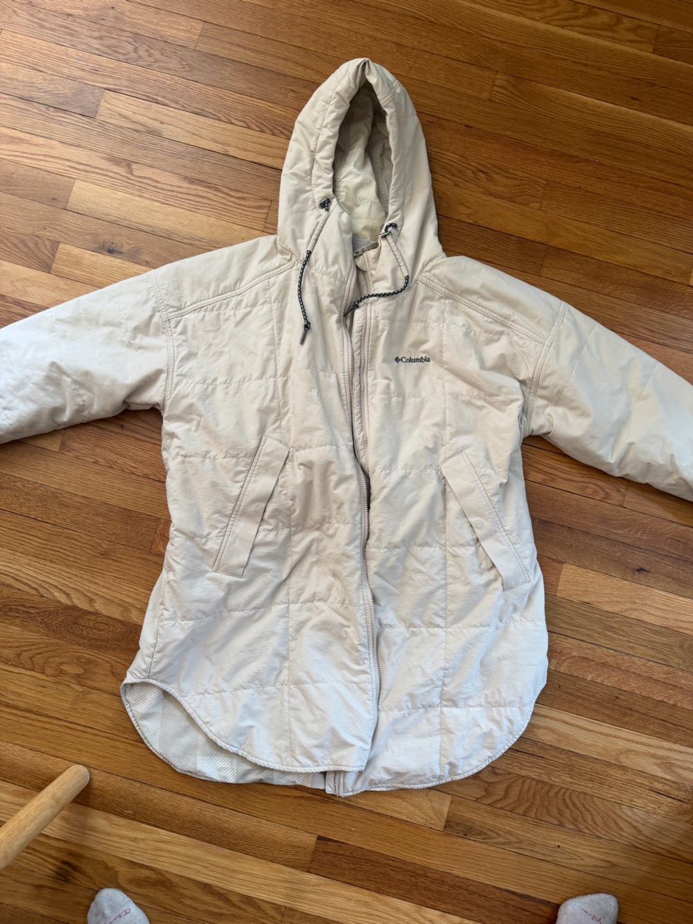 Columbia women’s Cream Hooded Puffer Jacket XXL